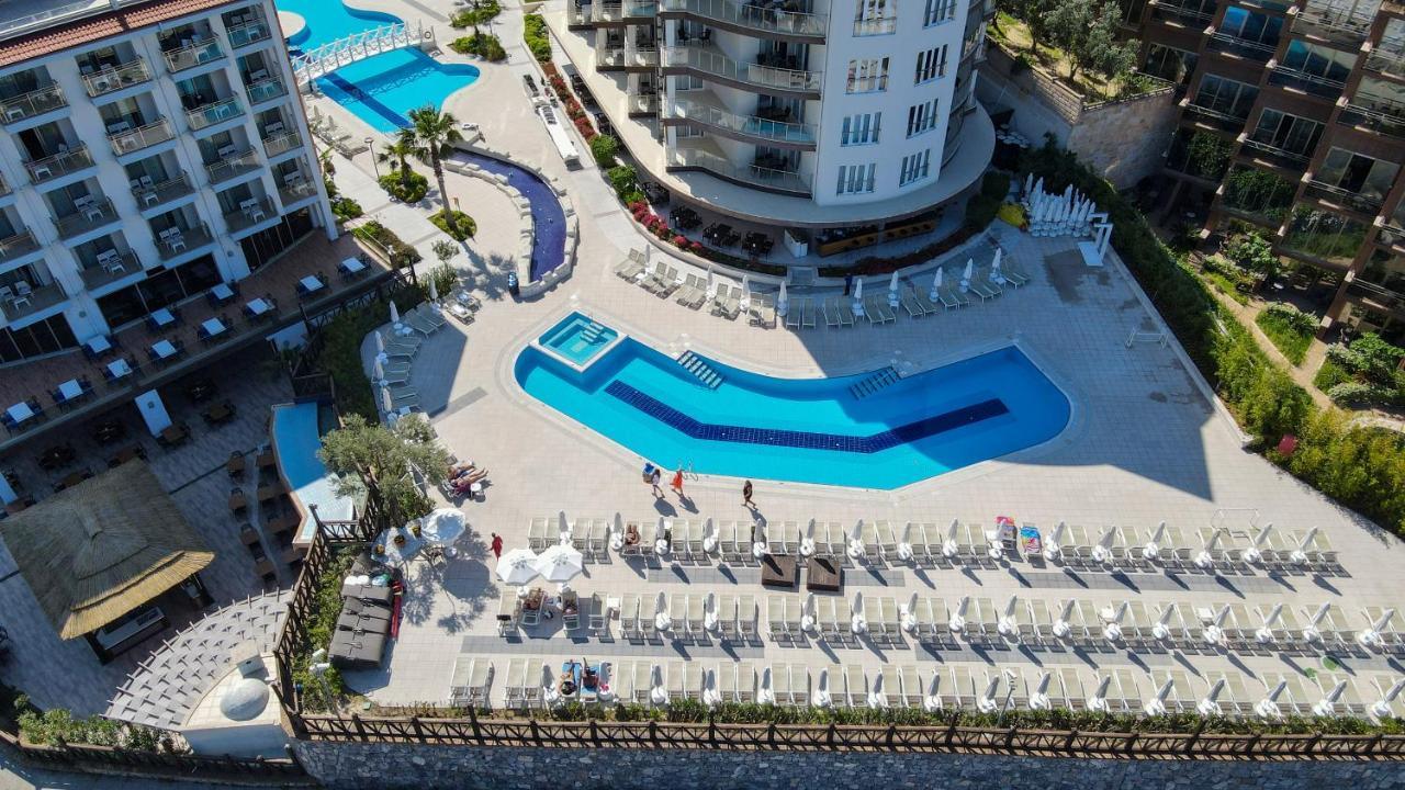 Ramada Hotel & Suites By Wyndham Кушадасы Экстерьер фото